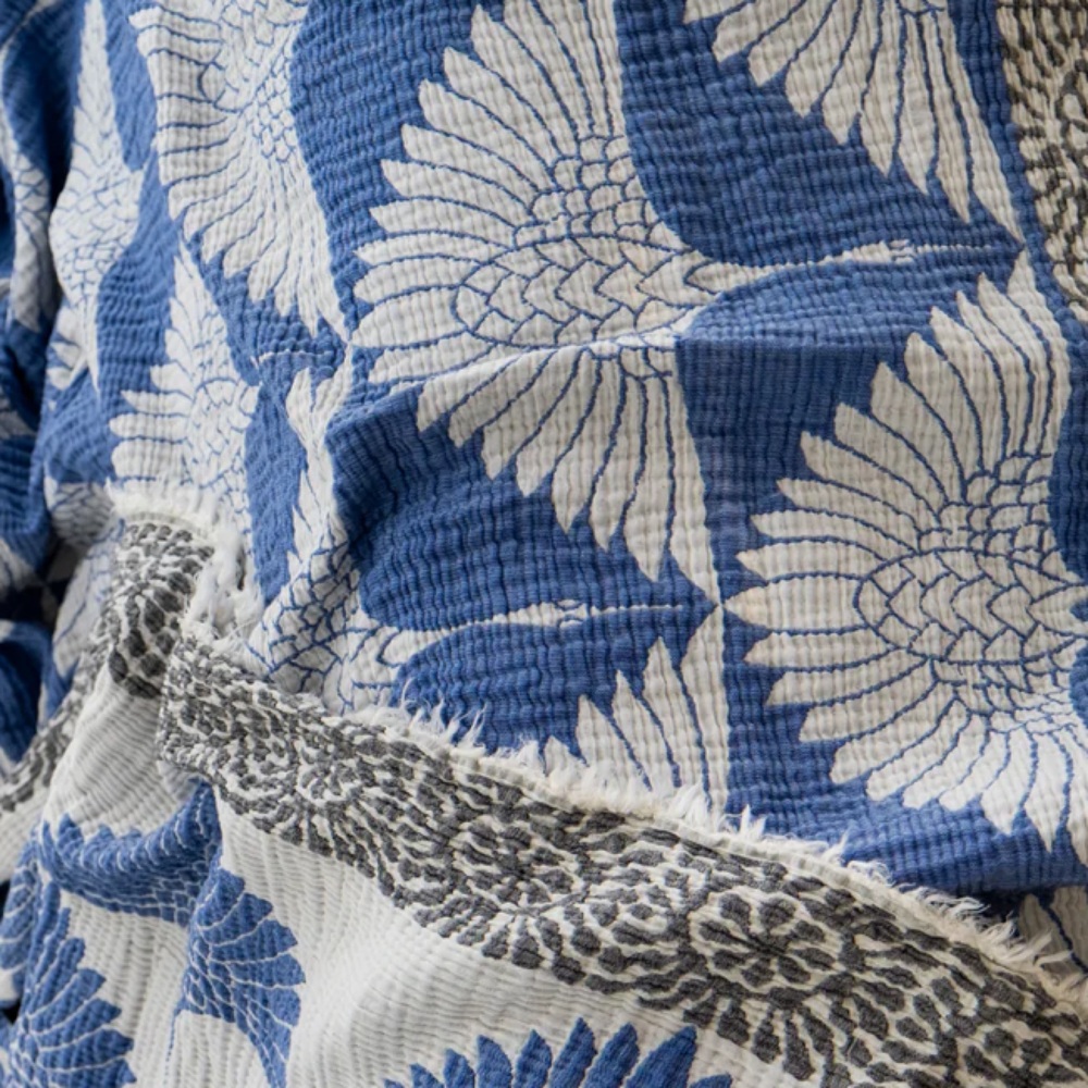Modern Woven Birds in Flight Cranes Blue Gray KING Bedspread 2 Side FLiPSiDE NEW - Picture 13 of 16